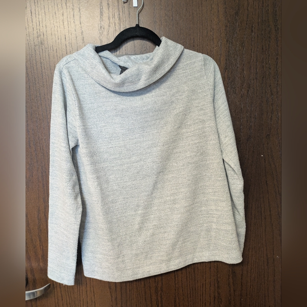 Ann Taylor Women's silver Sparkly Gray Sweater Cowl Neck Medium Long Sleeve Soft